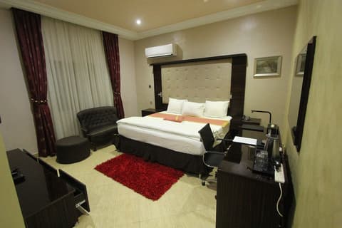 Eterno Hotels Limited