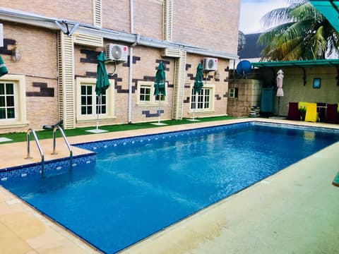 Eterno Hotels Limited, Outdoor pool