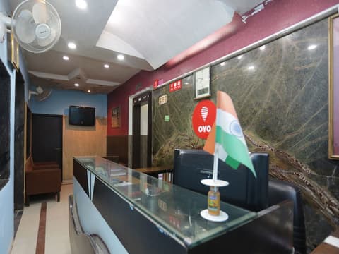 OYO 12868 Hotel City Lite