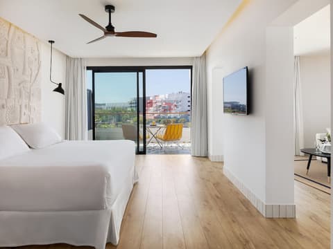 H10 Atlantic Sunset Horizons Collection, Room