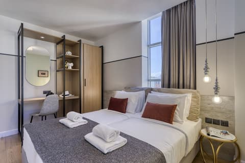 The Pinnacle Athens, Room