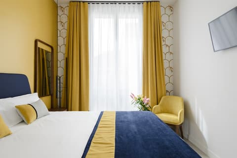 SmartRental Collection Gran Via Centric, Room