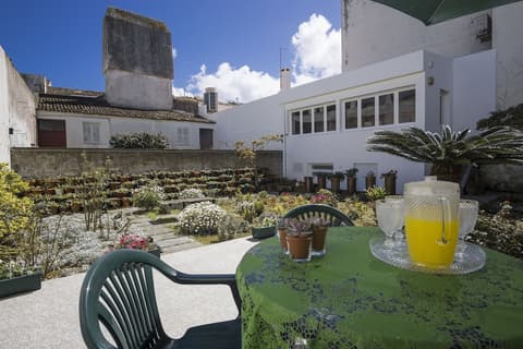 Casa do Campo de São Francisco, Terrace/patio