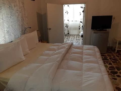 Hadrian's Gate Hotel