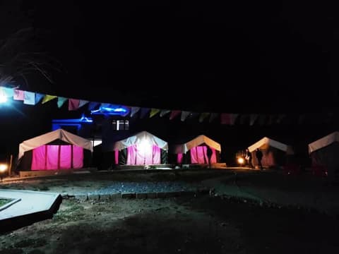 Hotel Nubra Delight and Camps