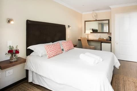 Sandton Slippers, Room