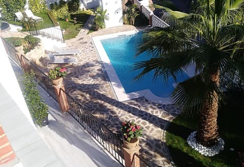 White Village Boutique, Exterior