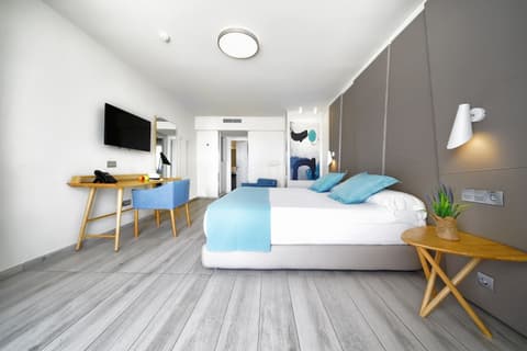 Aqua Suites