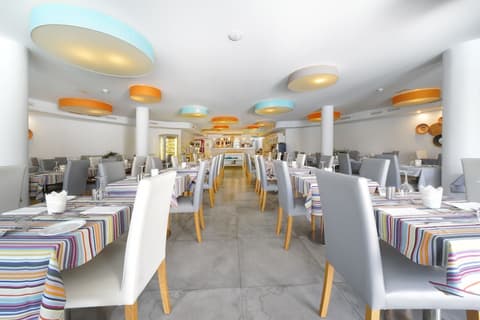 Aqua Suites