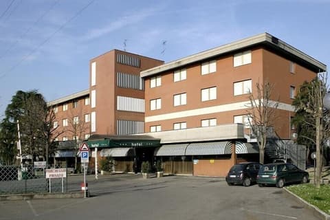CDH Hotel Modena, Exterior