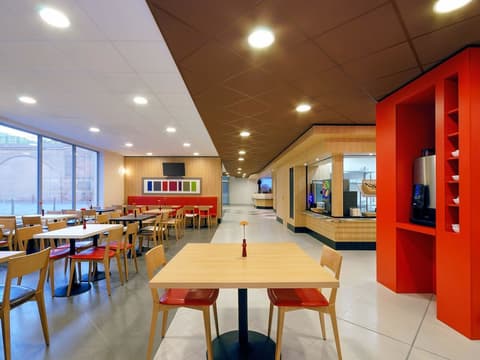 B&B Hotel Prague-City, Dining