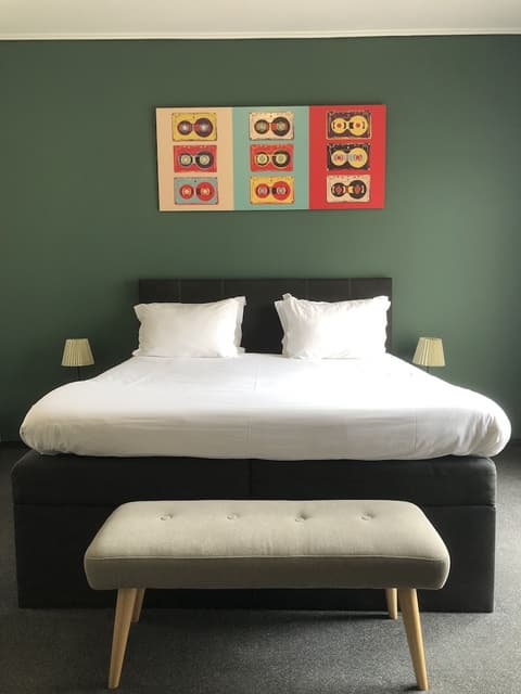 Connect Suites, Room