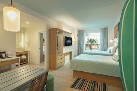 Universal's Endless Summer Resort - Dockside Inn and Suites