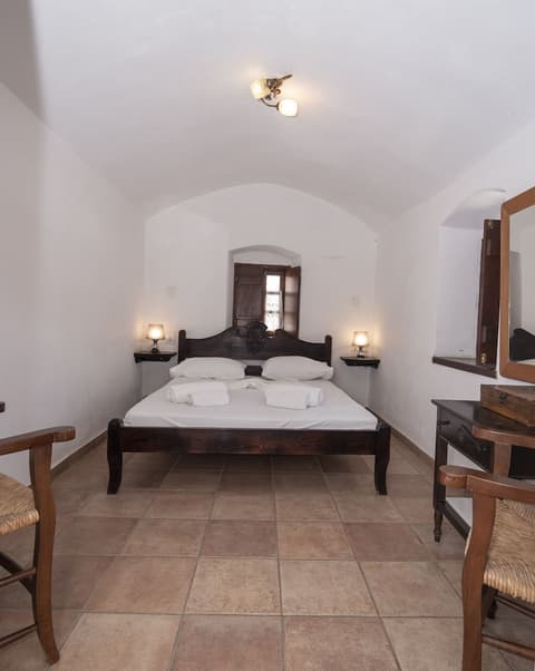 Goulas Traditional Guesthouse