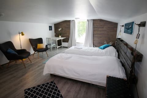LAURI Historical Log House Manor