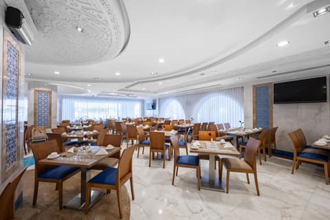 TULIP INN AL DAAR RAWAFID, Restaurant