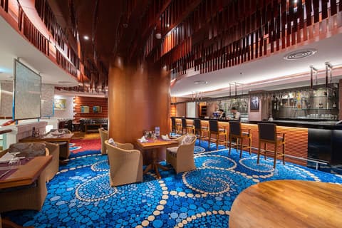 Empress Premier Hotel, Lobby lounge