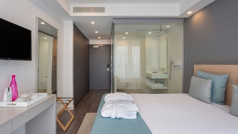 Longevity Health and Wellness Hotel - Adults Only, Room