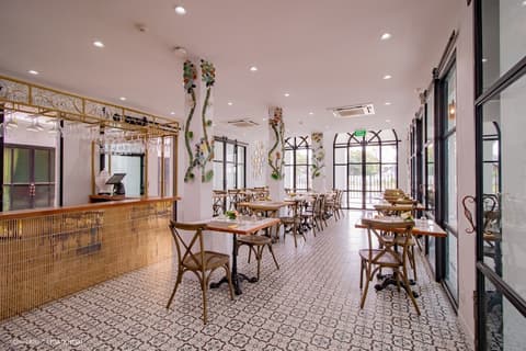 Lanna Oriental Hotel