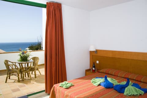 Aparthotel Esquinzo Y Monte Del Mar