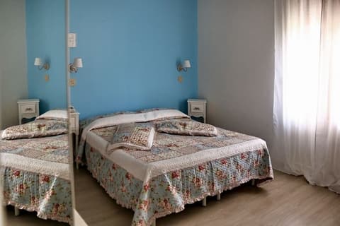 Hotel Santiago, Room