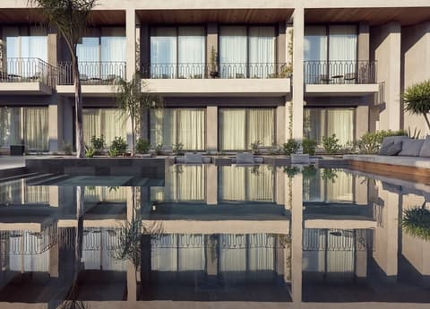 Contessina Suites and Spa, Front of property