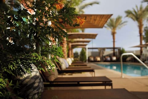 Hyatt Place Las Vegas at Silverton Village, Pool