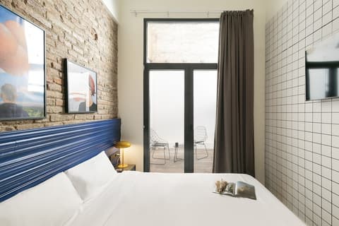 Arte Suites by Olala Homes