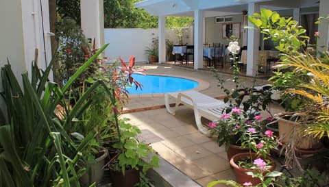 LeBovallon B&B, Outdoor pool