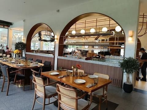 Scene Bangkok Noi, Restaurant