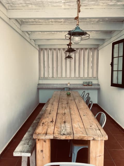 Surfers Retreat - Hostel - Adults Only
