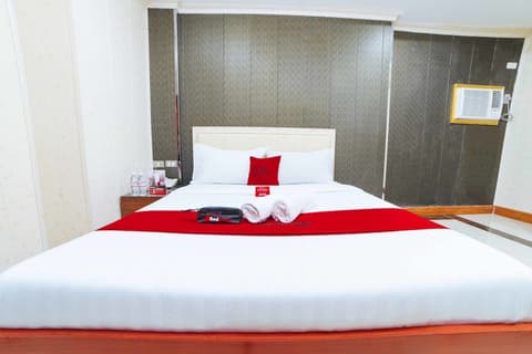 RedDoorz Plus @ Winter Benitez