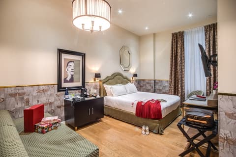 The Talent Hotel, Room