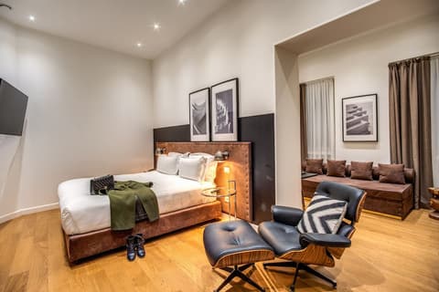 The Talent Hotel, Room