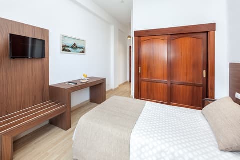 Hotel Don Manolito, Room