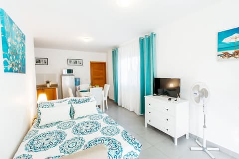 Truecost Rooftop Pool