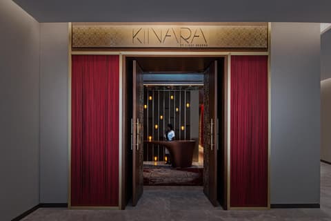 JA Lake View Hotel, Dubai