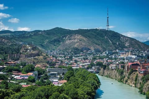 Golden Tulip Design Tbilisi