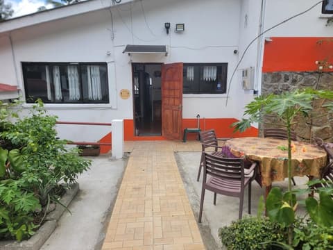 Papaya Guesthouse, Terrace/patio