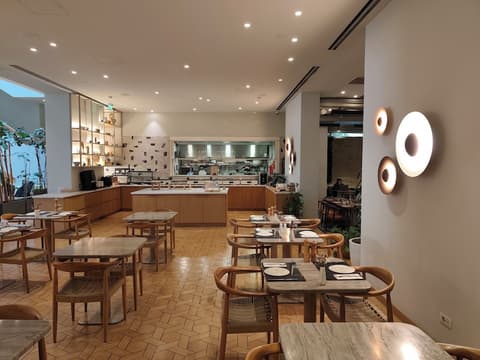 COCO-MAT Athens BC, Restaurant