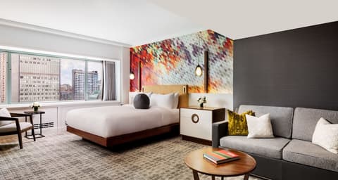 Fairmont The Queen Elizabeth Gold Experience