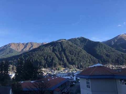 Ramada by Wyndham Queenstown Central, Ziplining