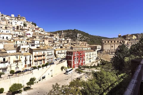 Itria Palace, Exterior