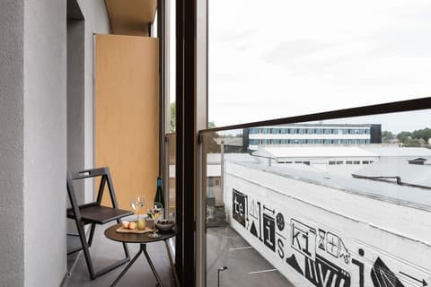 Bob W Tallinn Telliskivi, Terrace/patio