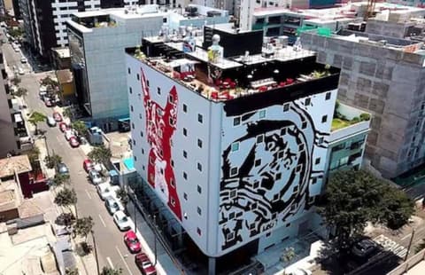 Radisson RED Miraflores, Exterior