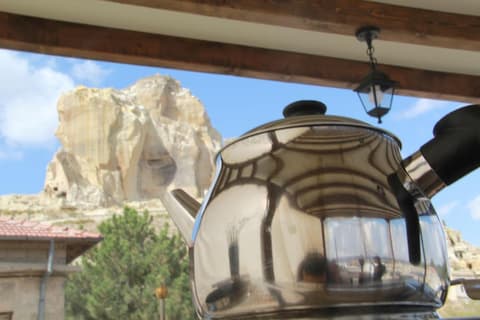 Tafana Cave & Stone Lodge