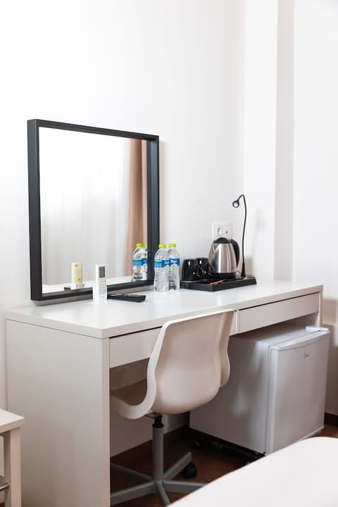 City Plaza Apartments & Rooms, Room