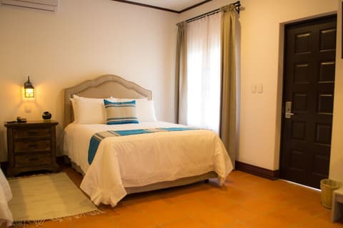 Casa de Adobe Gallery & Luxury Boutique