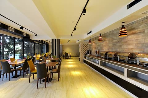 Jazz Hotel, Breakfast buffet