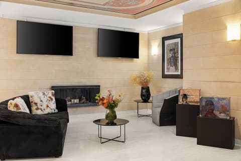 Athenaeum Eridanus Luxury Hotel, Lobby sitting area